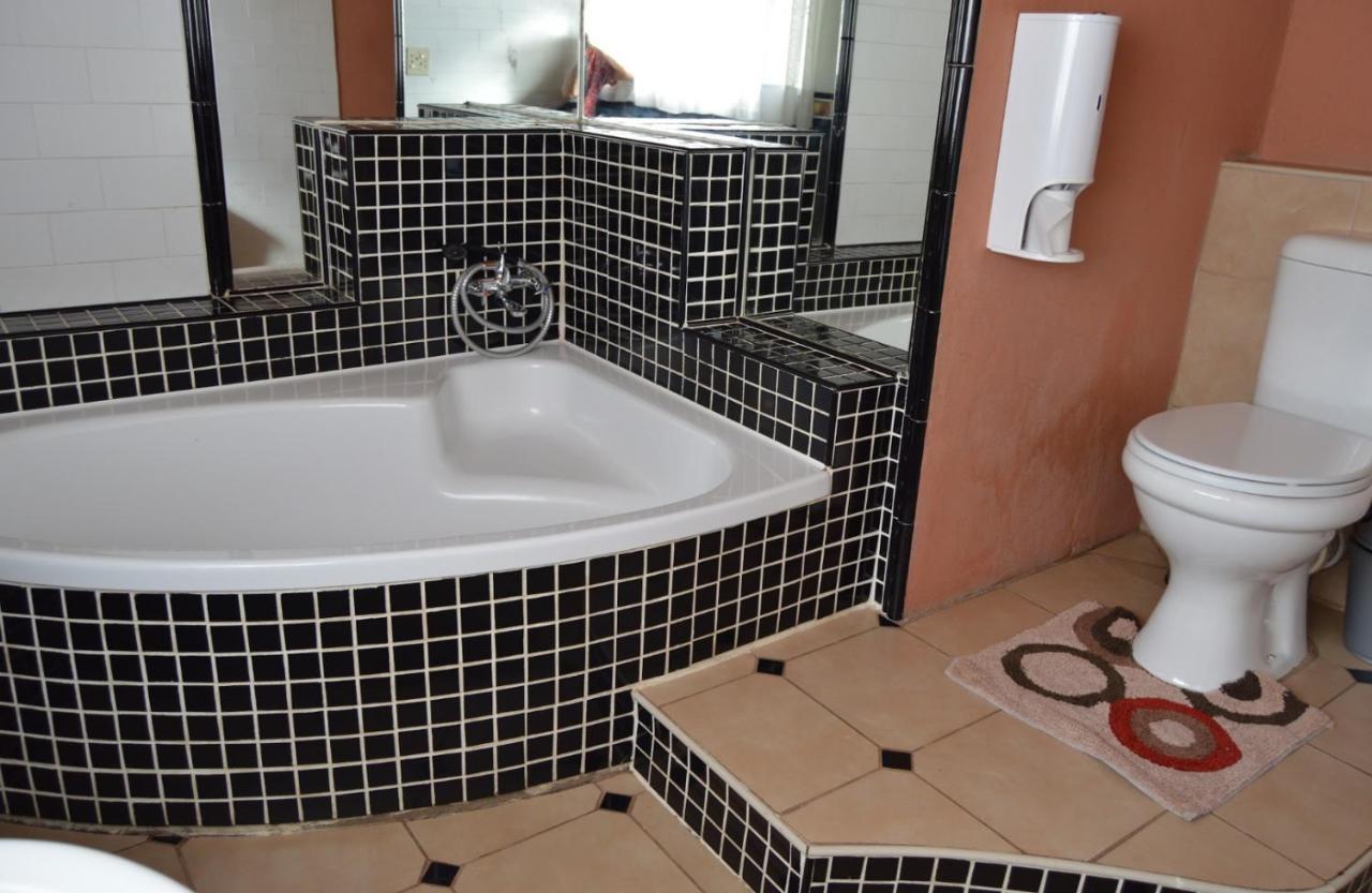 House Ebony B&B Newcastle Eksteriør bilde