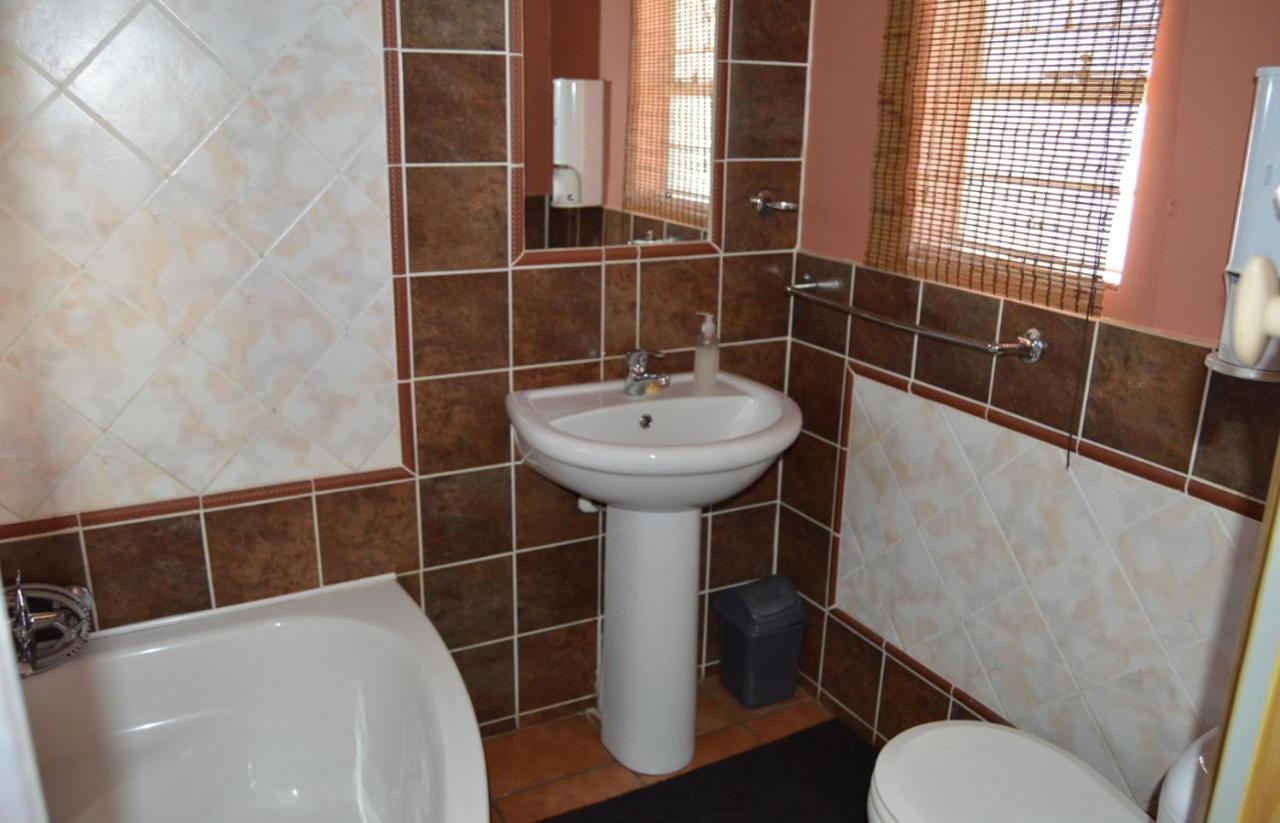 House Ebony B&B Newcastle Eksteriør bilde